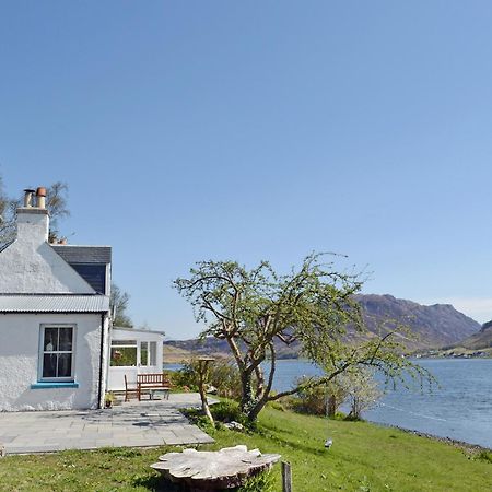 Loch Shore Cottage Dornie Exterior photo