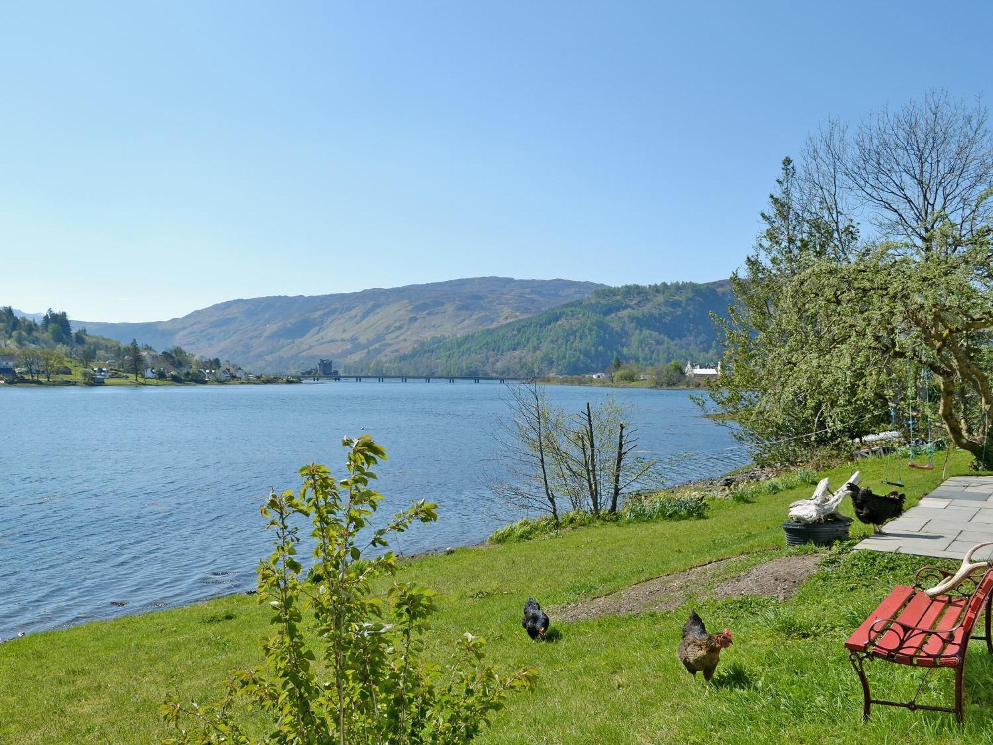 Loch Shore Cottage Dornie Exterior photo