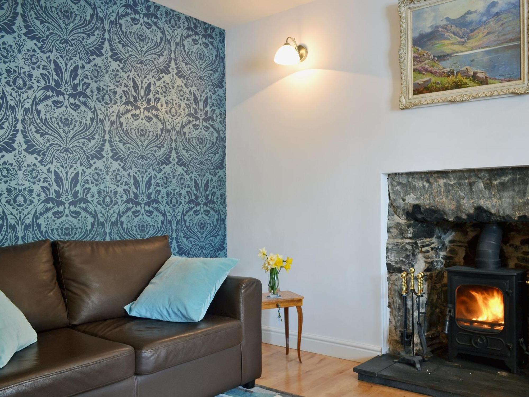 Loch Shore Cottage Dornie Exterior photo